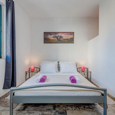 Deepwater House Apartment Slatine Ngoại thất bức ảnh