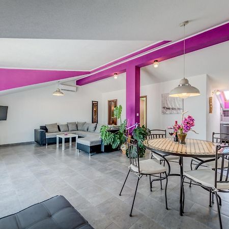 Deepwater House Apartment Slatine Ngoại thất bức ảnh