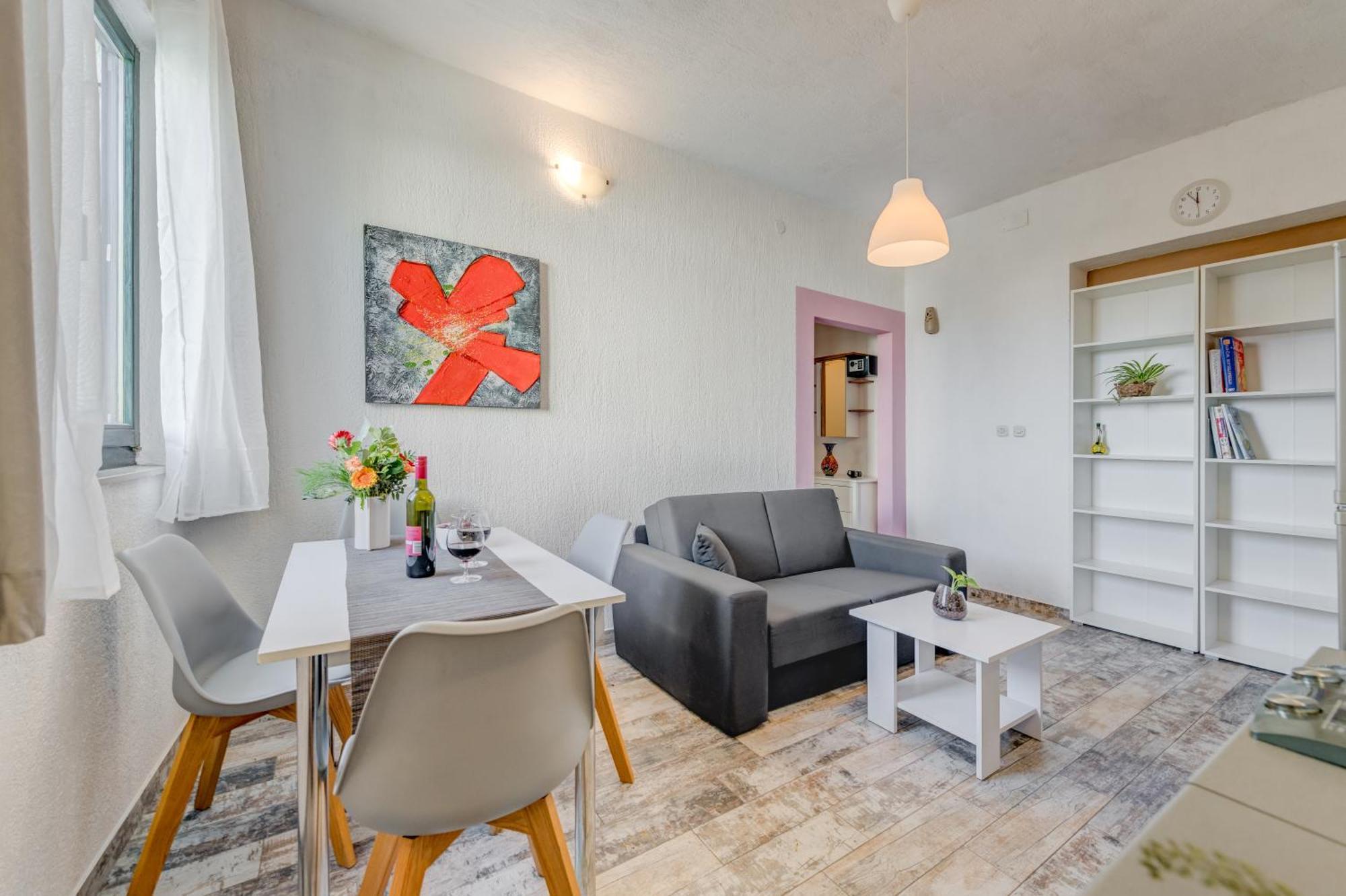 Deepwater House Apartment Slatine Ngoại thất bức ảnh