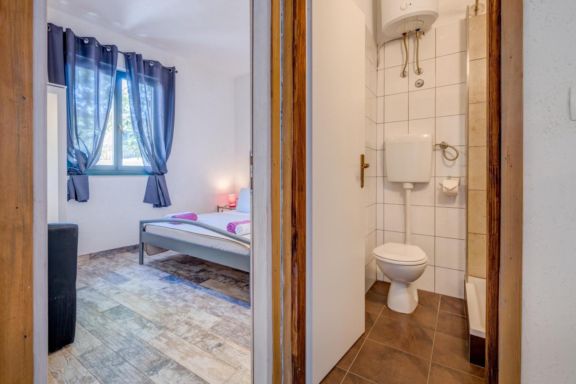 Deepwater House Apartment Slatine Ngoại thất bức ảnh