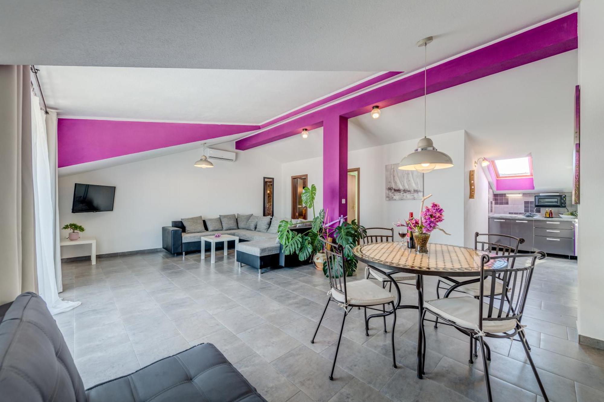 Deepwater House Apartment Slatine Ngoại thất bức ảnh