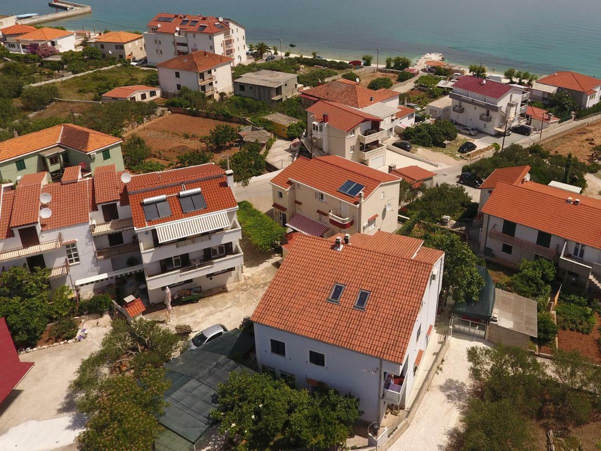 Deepwater House Apartment Slatine Ngoại thất bức ảnh